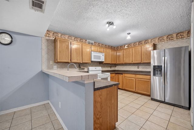 1936 La Prada Parkway, Mesquite, TX 75150