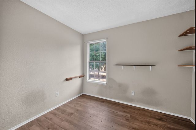 1936 La Prada Parkway, Mesquite, TX 75150