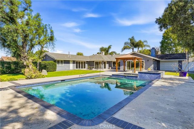 1062 El Camino, Santa Ana, CA 92705