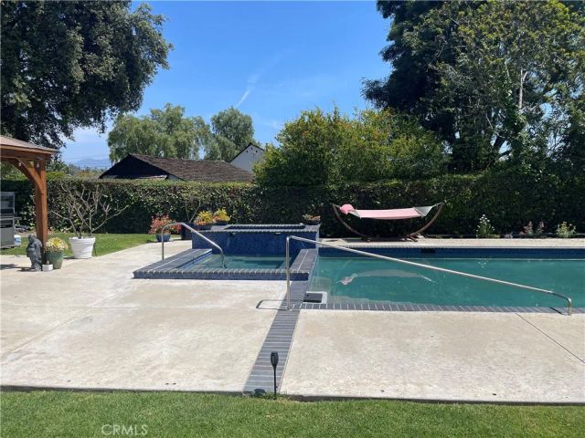 1062 El Camino, Santa Ana, CA 92705