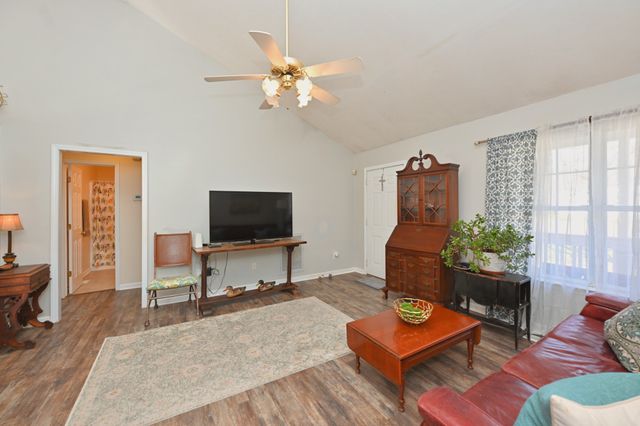 724 Charlie Gann Rd, Old Hickory, TN 37138