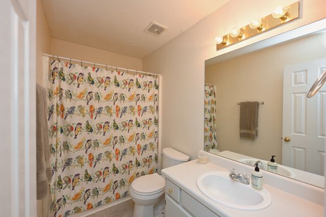 724 Charlie Gann Rd, Old Hickory, TN 37138