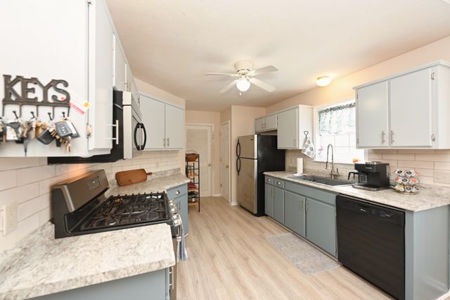 724 Charlie Gann Rd, Old Hickory, TN 37138