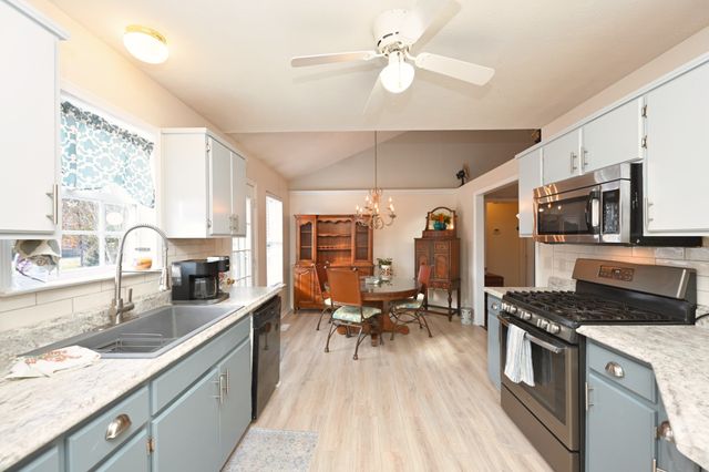 724 Charlie Gann Rd, Old Hickory, TN 37138