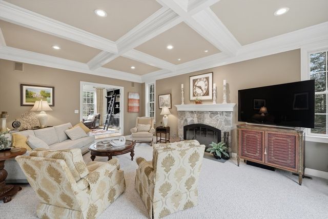 16 Falcon Heights, Wilbraham, MA 01095