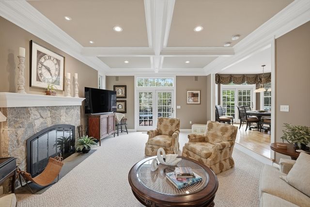 16 Falcon Heights, Wilbraham, MA 01095