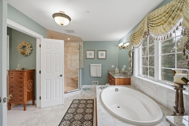 16 Falcon Heights, Wilbraham, MA 01095