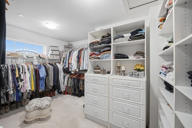 16 Falcon Heights, Wilbraham, MA 01095