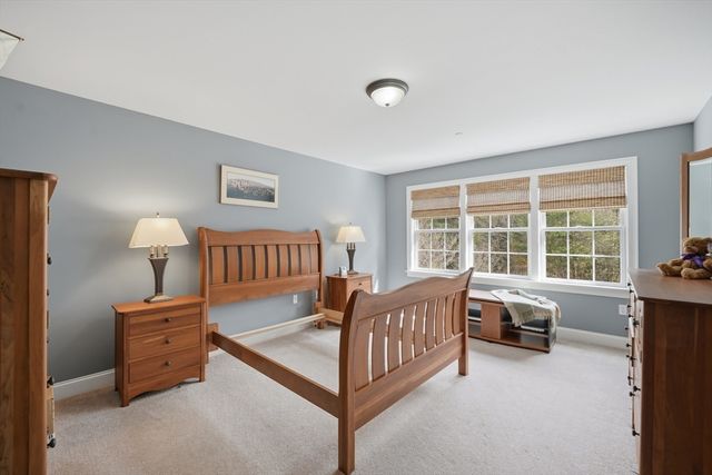 16 Falcon Heights, Wilbraham, MA 01095