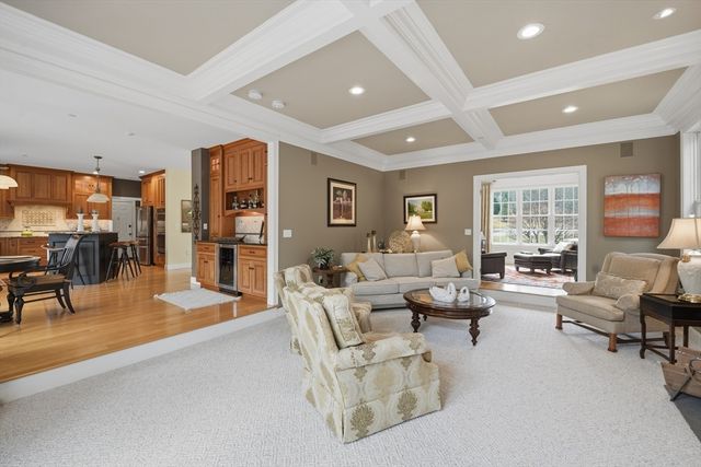 16 Falcon Heights, Wilbraham, MA 01095