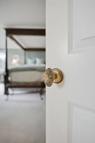 16 Falcon Heights, Wilbraham, MA 01095