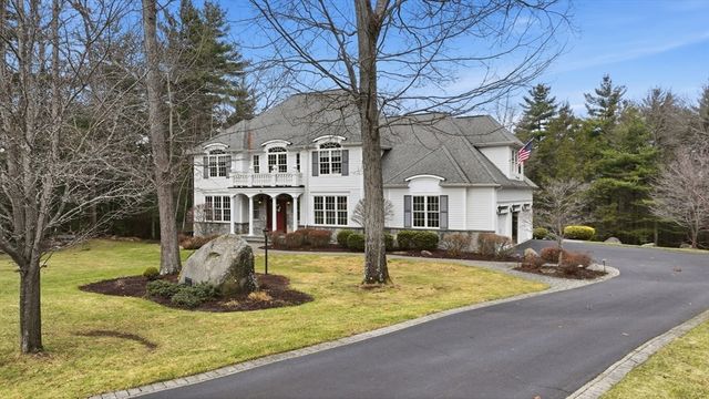 16 Falcon Heights, Wilbraham, MA 01095