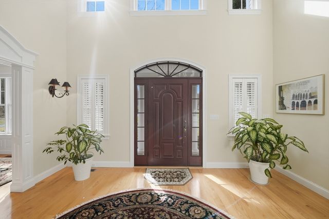 16 Falcon Heights, Wilbraham, MA 01095