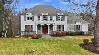 16 Falcon Heights, Wilbraham, MA 01095