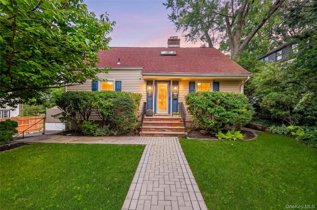 67 Topland Road, White Plains, NY 10605