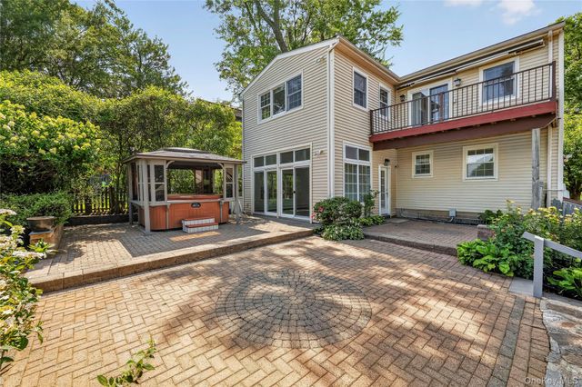 67 Topland Road, White Plains, NY 10605