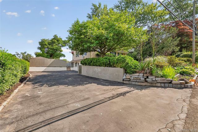 67 Topland Road, White Plains, NY 10605
