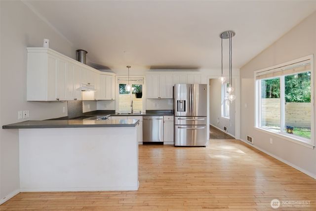 2437 Red Spruce Drive SE, Port Orchard, WA 98366