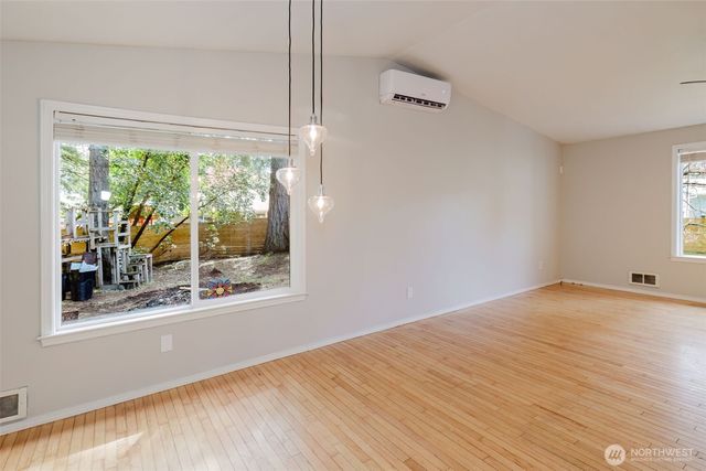 2437 Red Spruce Drive SE, Port Orchard, WA 98366