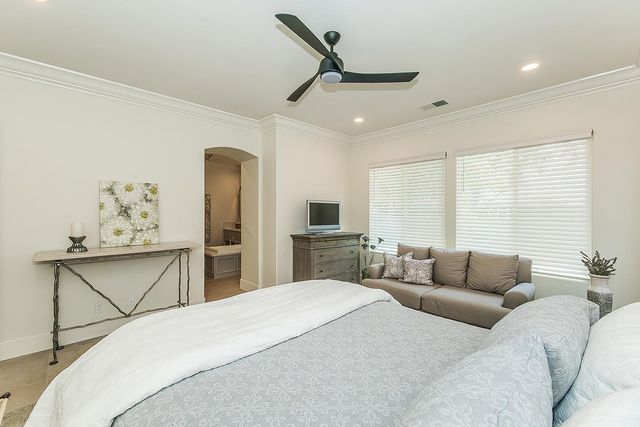 272 Omaha Avenue, Clovis, CA 93619