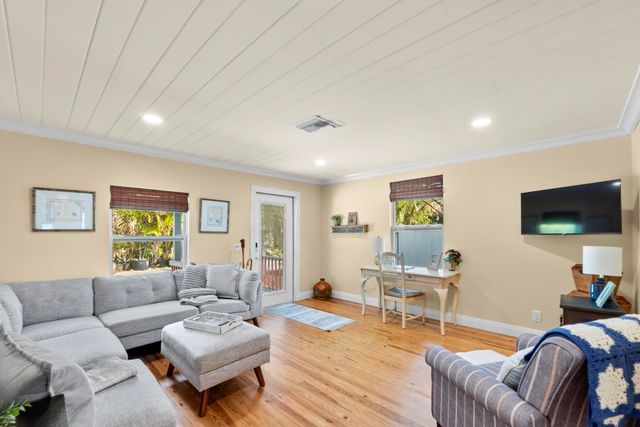 2396 Easy Street A, Palm Beach Gardens, FL 33410