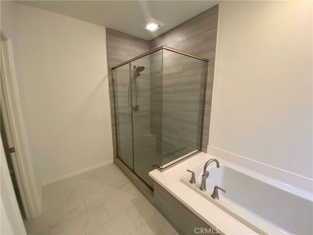 122 Crescent Moon, Irvine, CA 92602