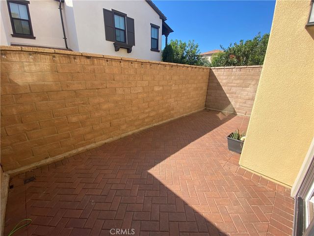 122 Crescent Moon, Irvine, CA 92602