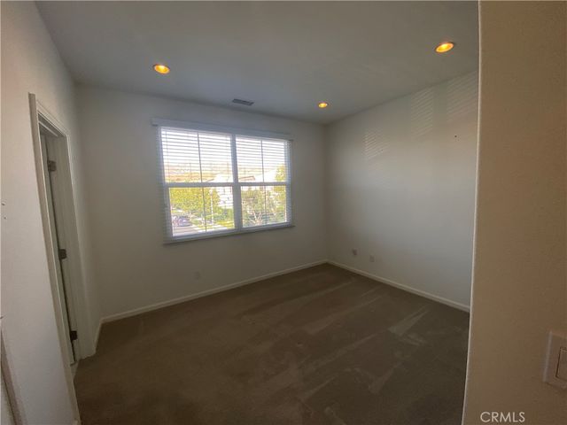 122 Crescent Moon, Irvine, CA 92602