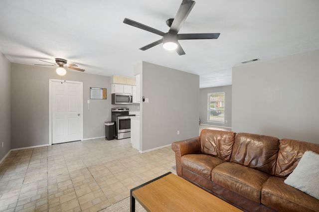 1224 Mars Drive, Cedar Hill, TX 75104