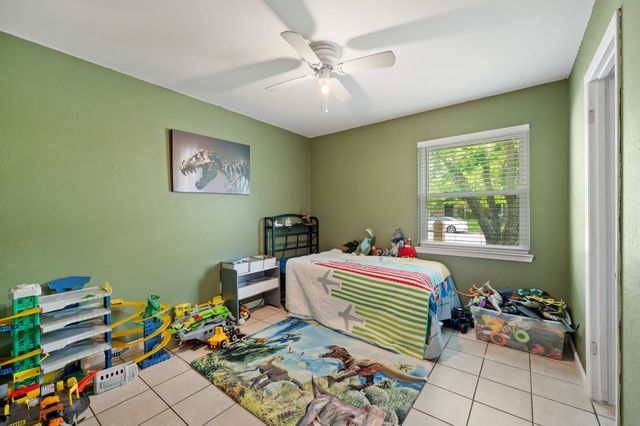 1224 Mars Drive, Cedar Hill, TX 75104