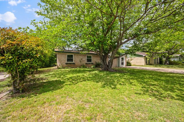 1224 Mars Drive, Cedar Hill, TX 75104