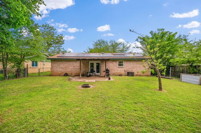 1224 Mars Drive, Cedar Hill, TX 75104
