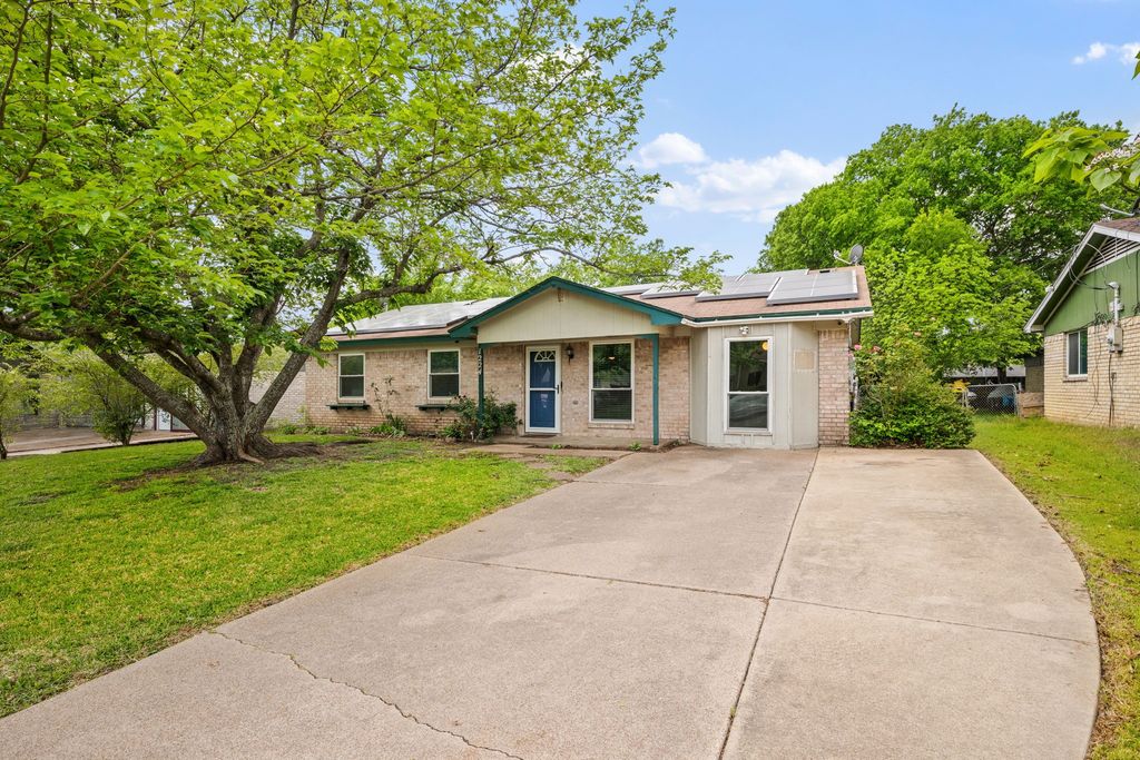 1224 Mars Drive, Cedar Hill, TX 75104