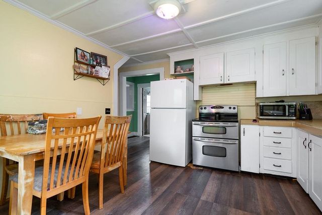 38 Strafford Road, Rochester, NH 03867