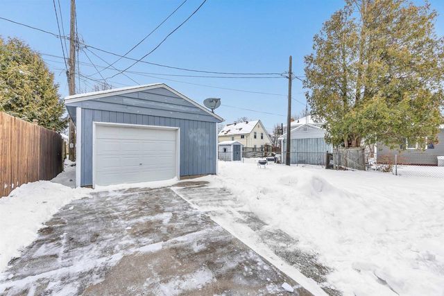 2410 LIBERTY PLACE, Manitowoc, WI 54220