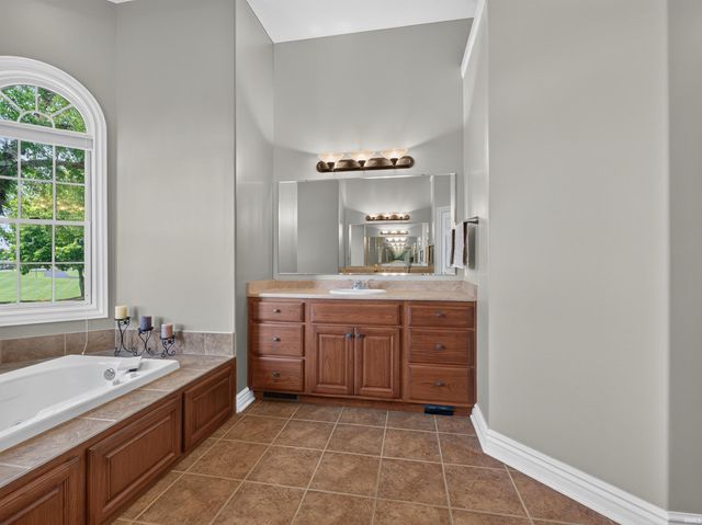 12223 Leo Road, Fort Wayne, IN 46845