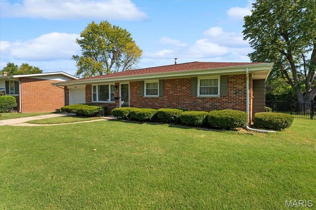 1218 Express Drive, Belleville, IL 62223