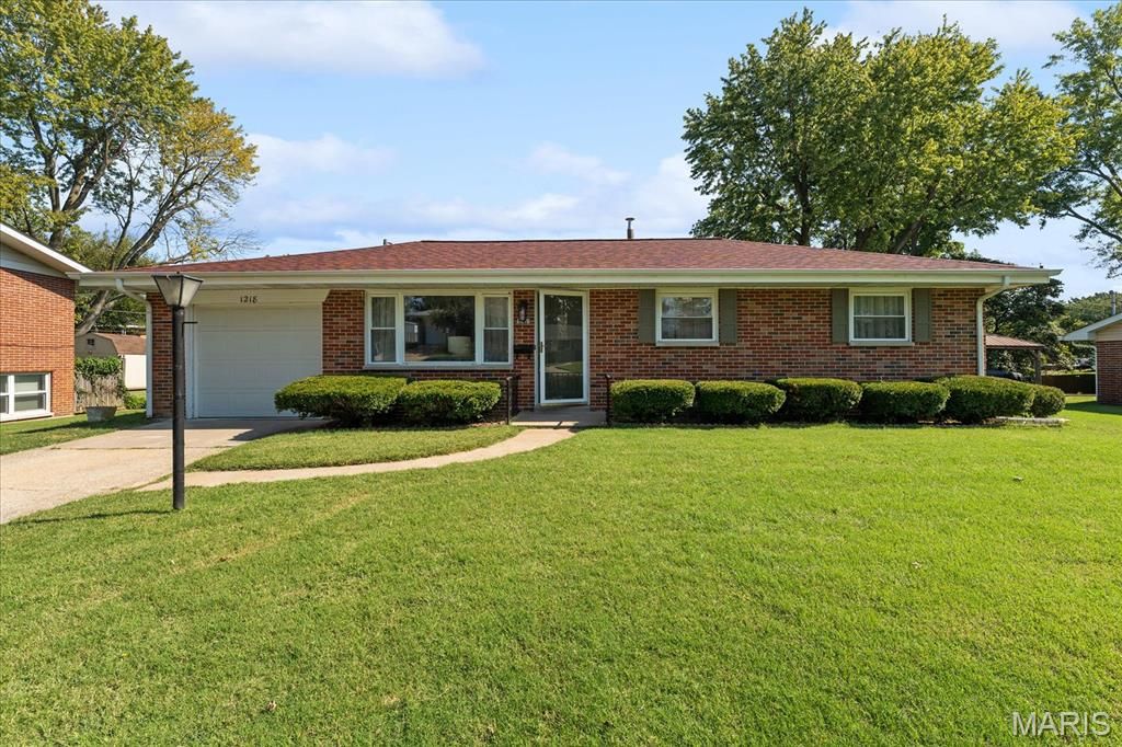 1218 Express Drive, Belleville, IL 62223