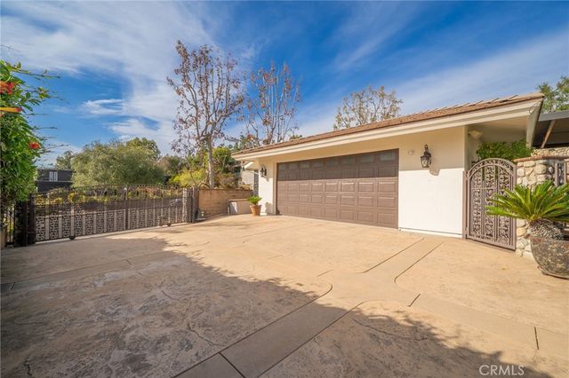 1098 W 25th Street, Upland, CA 91784