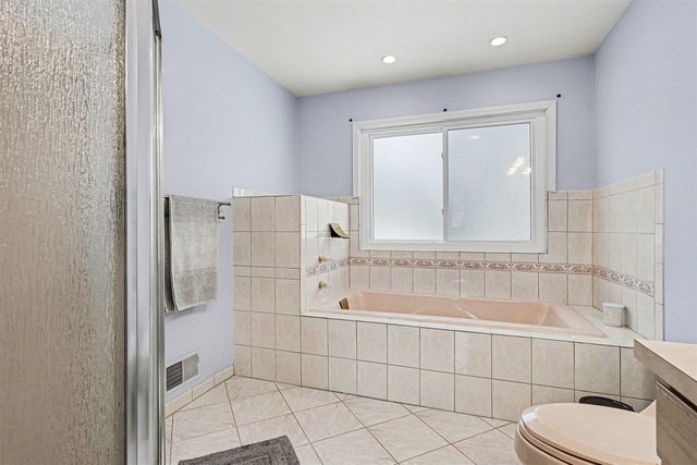 13574 Orchard Court, Gregory, MI 48137
