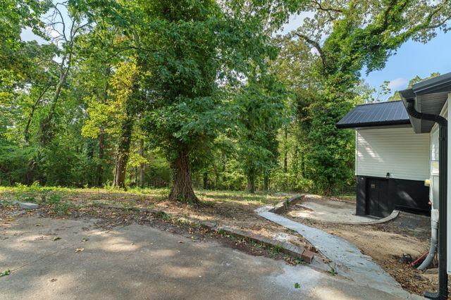3706 Hemingway Drive, Chattanooga, TN 37406