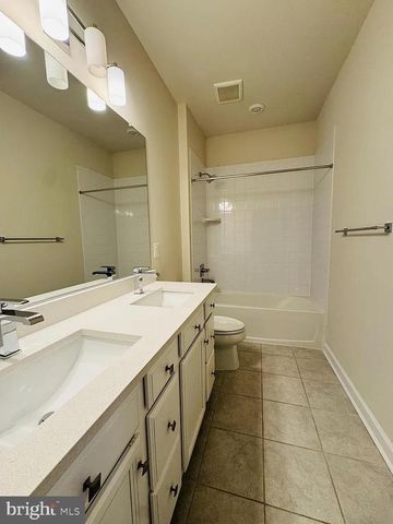 22265 CORNERSTONE CROSSING TER, Ashburn, VA 20148
