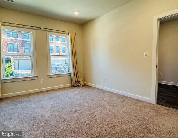 22265 CORNERSTONE CROSSING TER, Ashburn, VA 20148