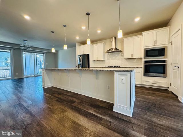 22265 CORNERSTONE CROSSING TER, Ashburn, VA 20148