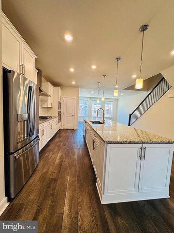 22265 CORNERSTONE CROSSING TER, Ashburn, VA 20148