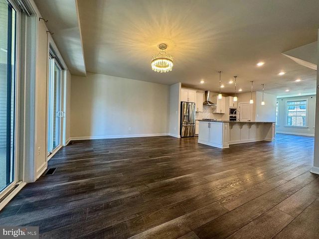 22265 CORNERSTONE CROSSING TER, Ashburn, VA 20148