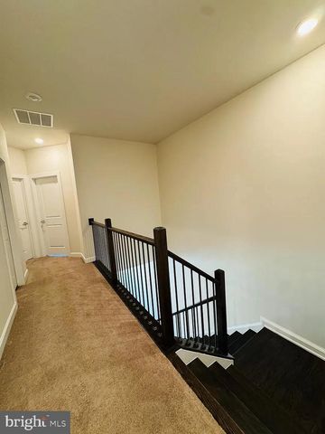 22265 CORNERSTONE CROSSING TER, Ashburn, VA 20148