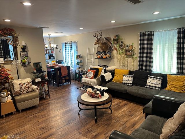 124 N Cedar, Inglewood, CA 90301