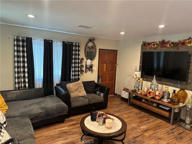 124 N Cedar, Inglewood, CA 90301