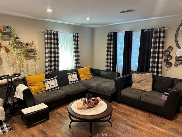 124 N Cedar, Inglewood, CA 90301
